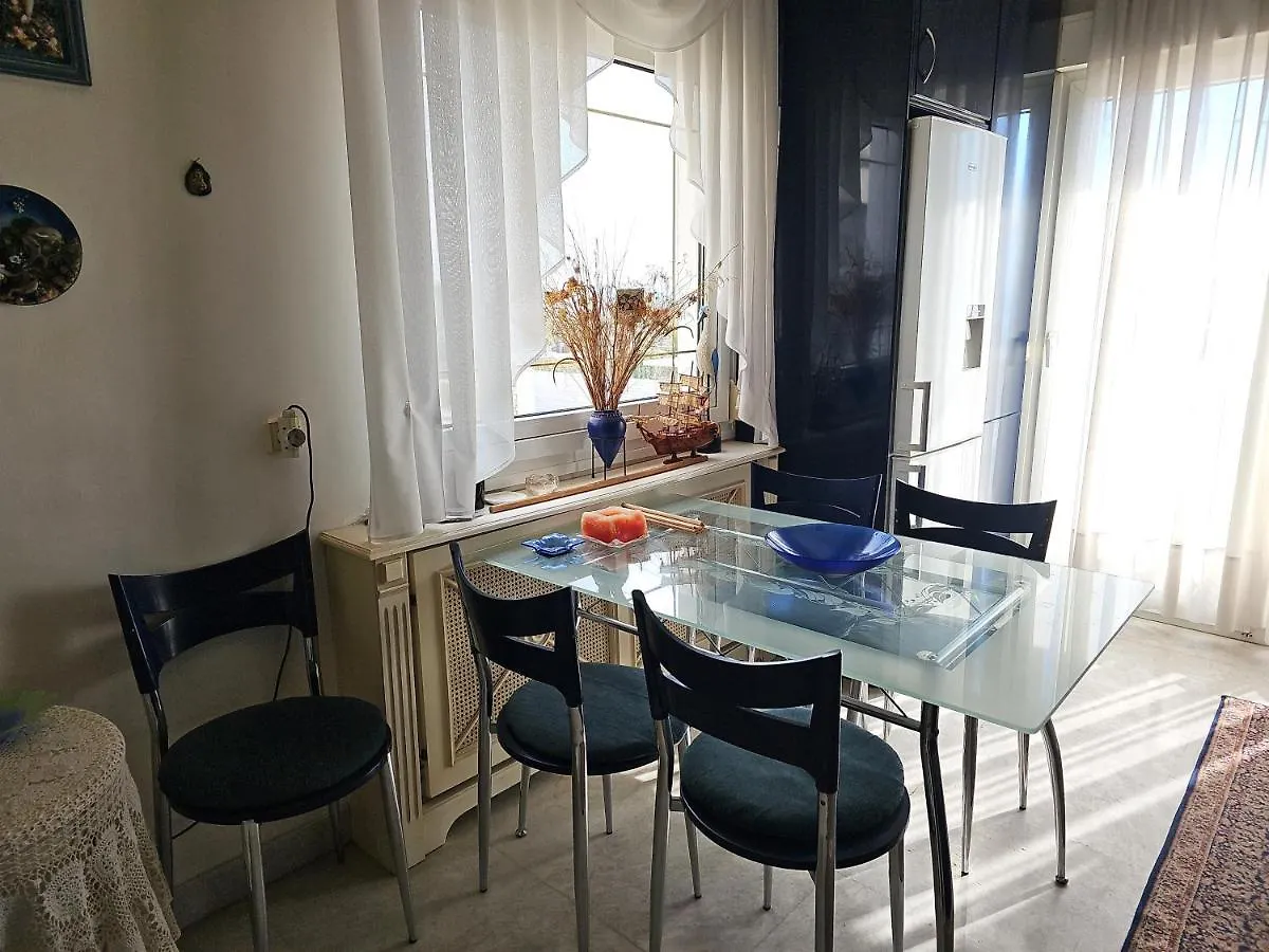 Escape To Villa Panorama And Enjoy The Classic Charm With Stunning Sea Views Салоники