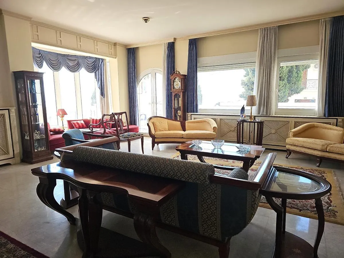 Escape To Villa Panorama And Enjoy The Classic Charm With Stunning Sea Views Салоники